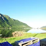 Fishermens House, 3 Bedrooms Near The Sea Medby * Senja