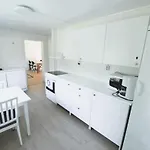 Fishermens House, 3 Bedrooms Near The Sea Medby Apartamento *