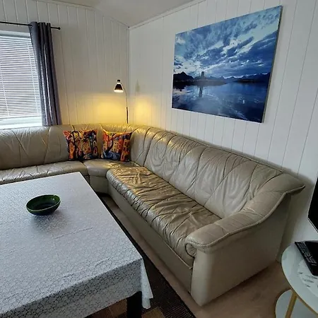 Fishermens House, 3 Bedrooms Near The Sea Medby Apartmán Senja