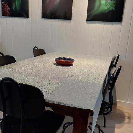 Fishermens House, 3 Bedrooms Near The Sea Medby Senja